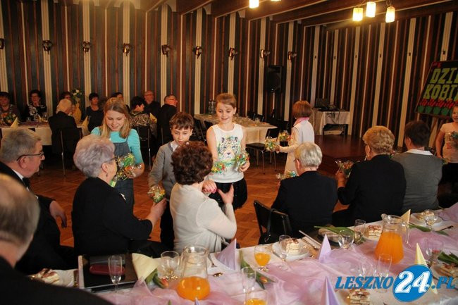 Dzień Kobiet emerytów z Rydzyny (wideo i zdjęcia)