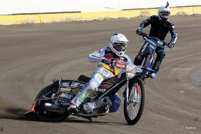 Byki na torze! ( zdjęcia)