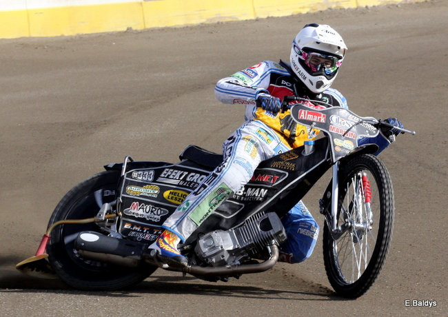 Byki na torze! ( zdjęcia)