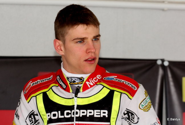 Byki na torze! ( zdjęcia)