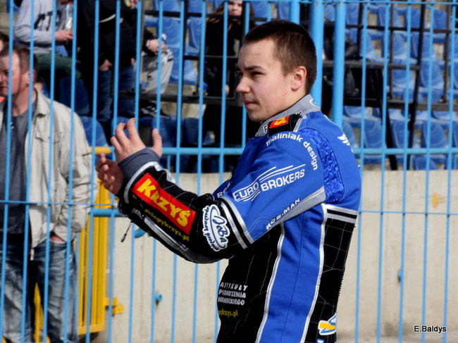 Byki na torze! ( zdjęcia)