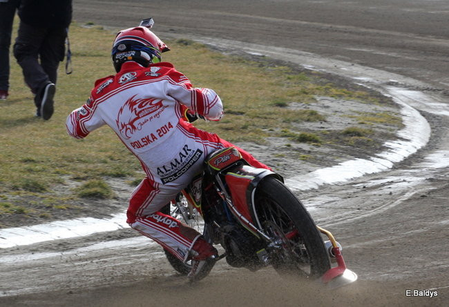 Byki na torze! ( zdjęcia)