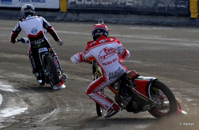 Byki na torze! ( zdjęcia)