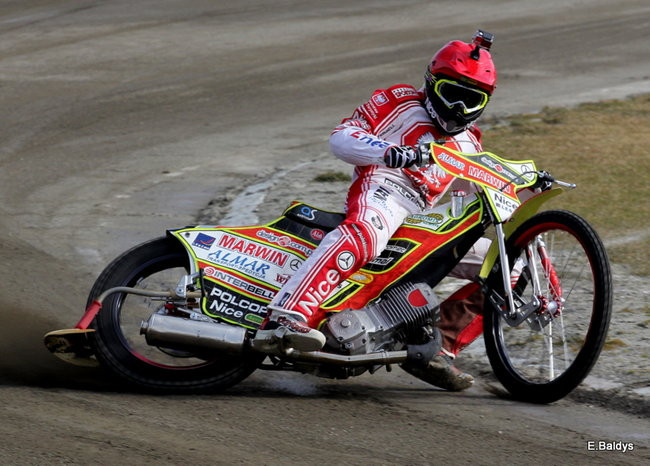 Byki na torze! ( zdjęcia)