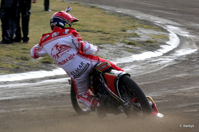 Byki na torze! ( zdjęcia)