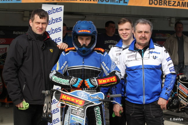 Byki na torze! ( zdjęcia)