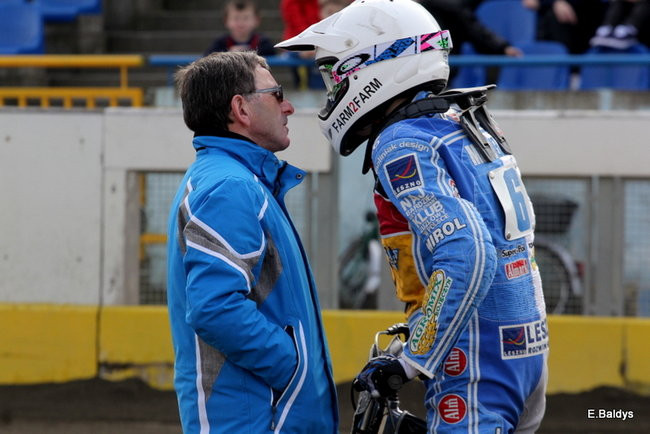 Byki na torze! ( zdjęcia)