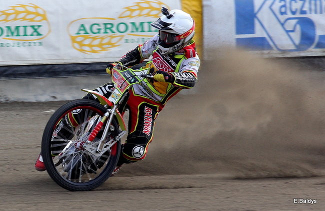 Byki na torze! ( zdjęcia)