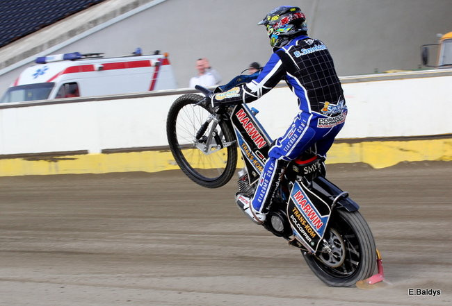 Byki na torze! ( zdjęcia)