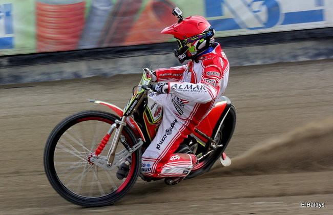 Byki na torze! ( zdjęcia)