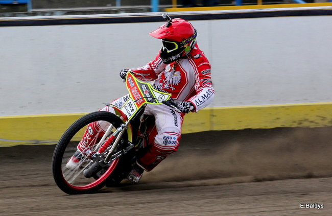 Byki na torze! ( zdjęcia)