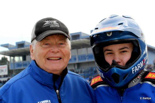 Byki na torze! ( zdjęcia)