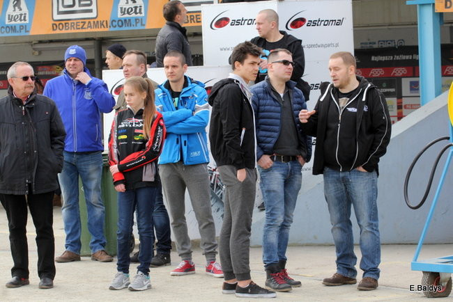 Byki na torze! ( zdjęcia)