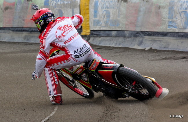 Byki na torze! ( zdjęcia)