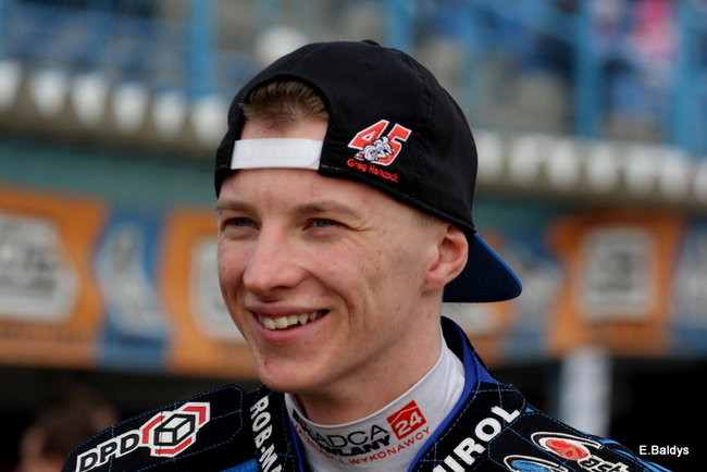 Byki na torze! ( zdjęcia)