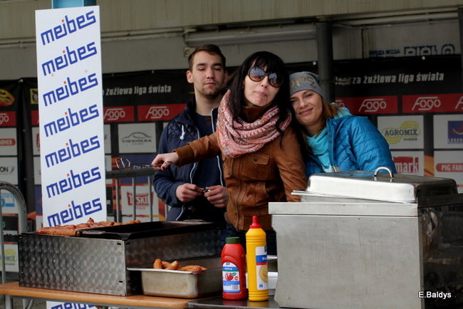 Byki na torze! ( zdjęcia)