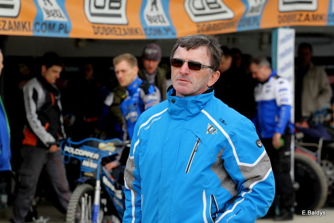 Byki na torze! ( zdjęcia)