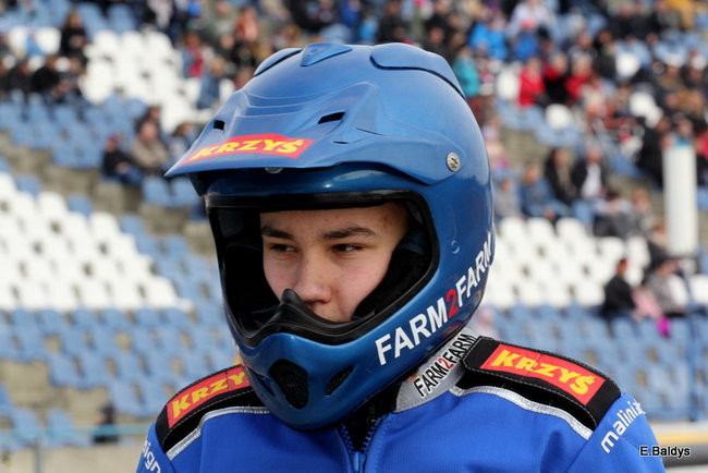 Byki na torze! ( zdjęcia)