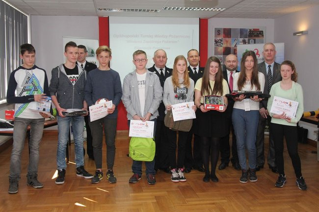 Pożarnicze zmagania w straży (zdjęcia)