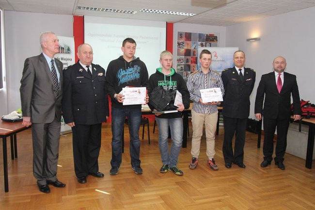 Pożarnicze zmagania w straży (zdjęcia)