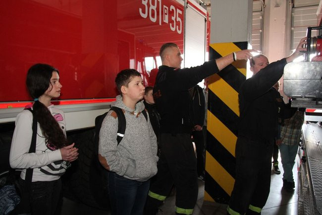 Pożarnicze zmagania w straży (zdjęcia)