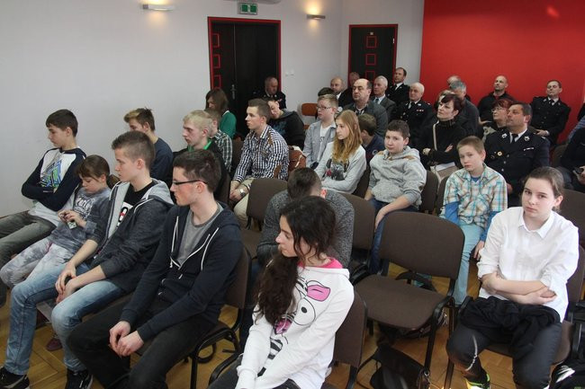 Pożarnicze zmagania w straży (zdjęcia)