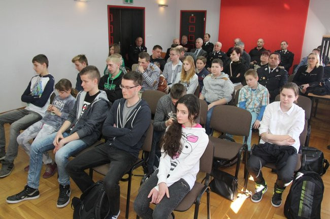 Pożarnicze zmagania w straży (zdjęcia)