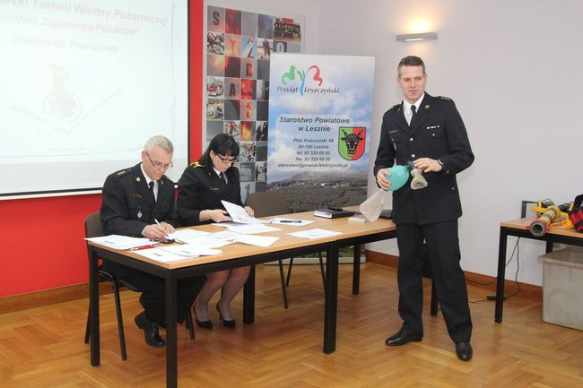 Pożarnicze zmagania w straży (zdjęcia)