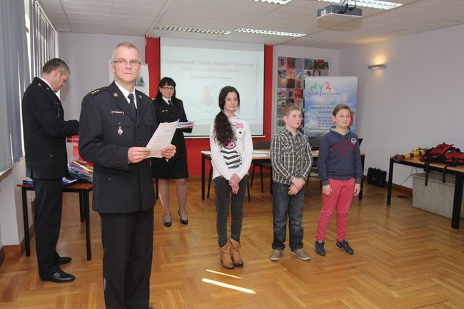 Pożarnicze zmagania w straży (zdjęcia)