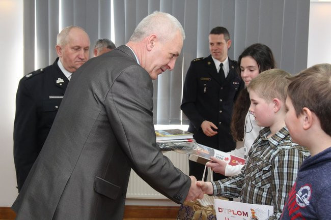 Pożarnicze zmagania w straży (zdjęcia)