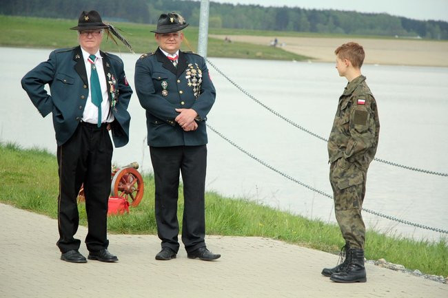 Nad zbiornikiem w Rydzynie o transplantacji (zdjęcia)