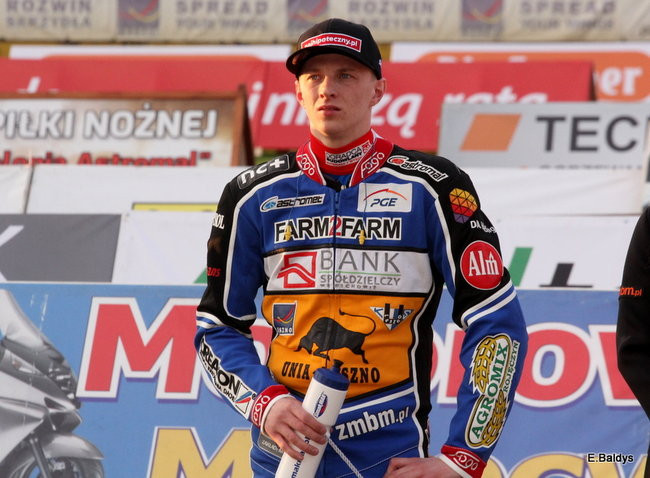 Byki lepsze od Jaskółek (zdjęcia)