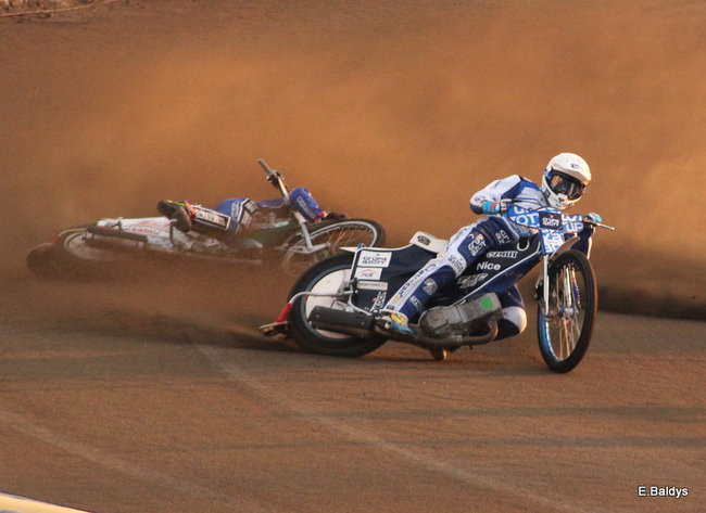 Byki lepsze od Jaskółek (zdjęcia)