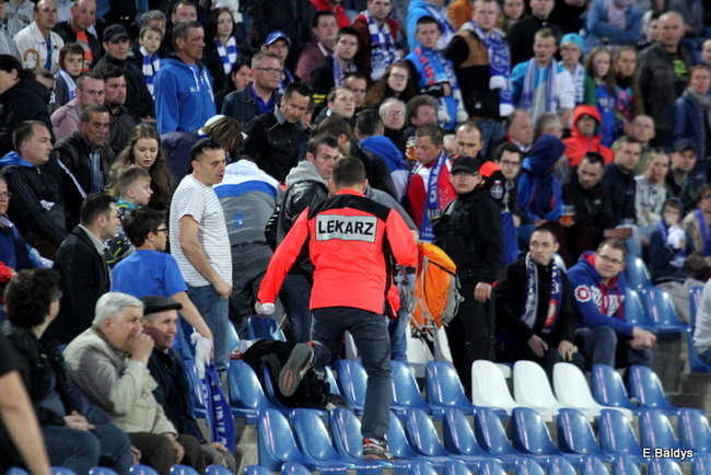 Byki lepsze od Jaskółek (zdjęcia)