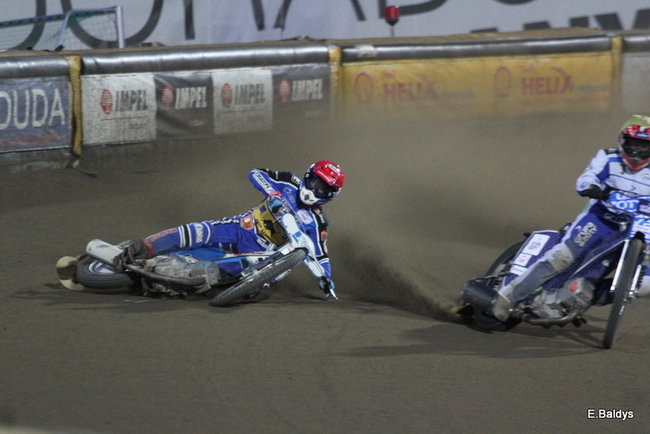 Byki lepsze od Jaskółek (zdjęcia)