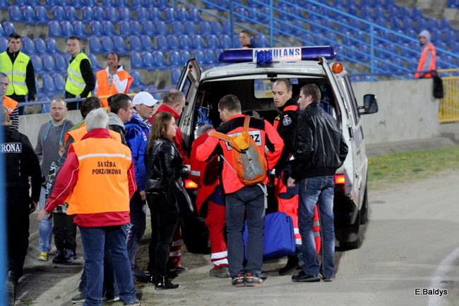 Byki lepsze od Jaskółek (zdjęcia)