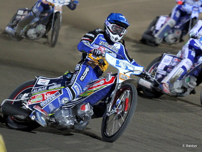 Byki lepsze od Jaskółek (zdjęcia)