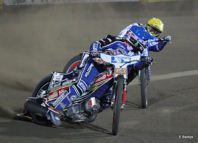 Byki lepsze od Jaskółek (zdjęcia)