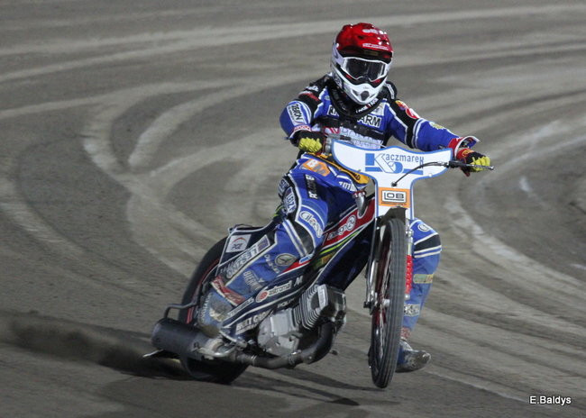 Byki lepsze od Jaskółek (zdjęcia)