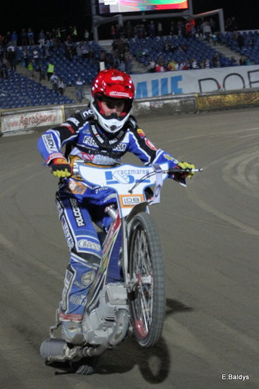 Byki lepsze od Jaskółek (zdjęcia)