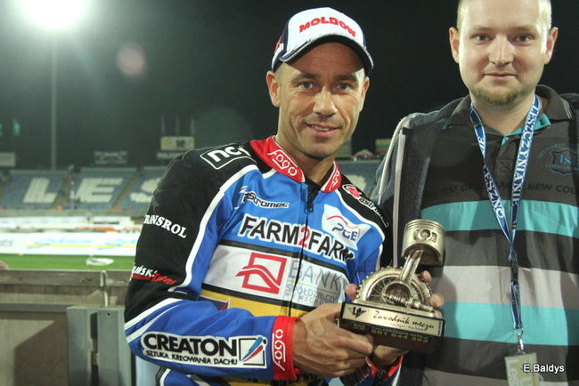 Byki lepsze od Jaskółek (zdjęcia)