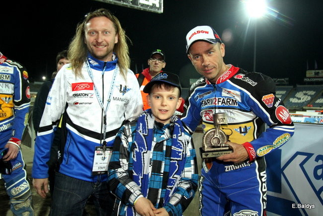 Byki lepsze od Jaskółek (zdjęcia)