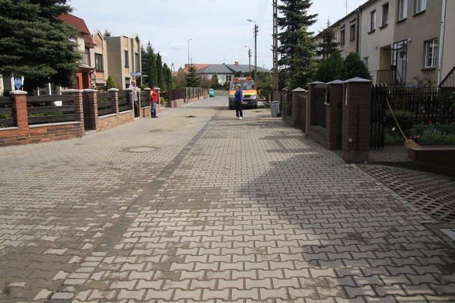 Woda zalała trzy garaże (zdjęcia)