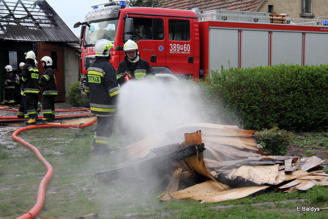 Pożar stolarni we Włoszakowicach (zdjęcia)