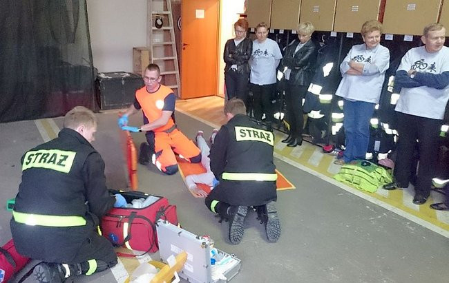 Cykliści u strażaków (zdjęcia)