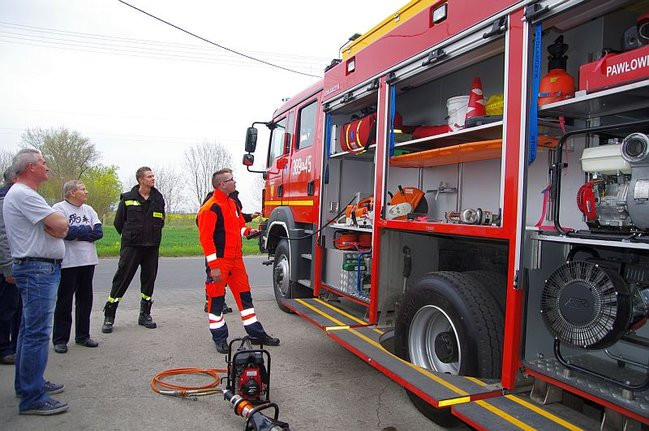 Cykliści u strażaków (zdjęcia)