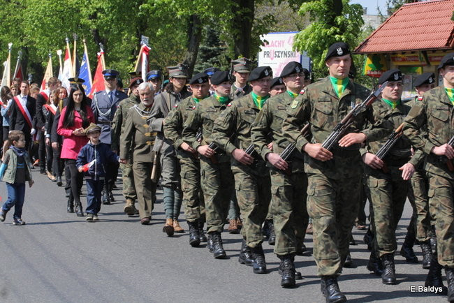 Obchody majowe w toku ( zdjęcia)