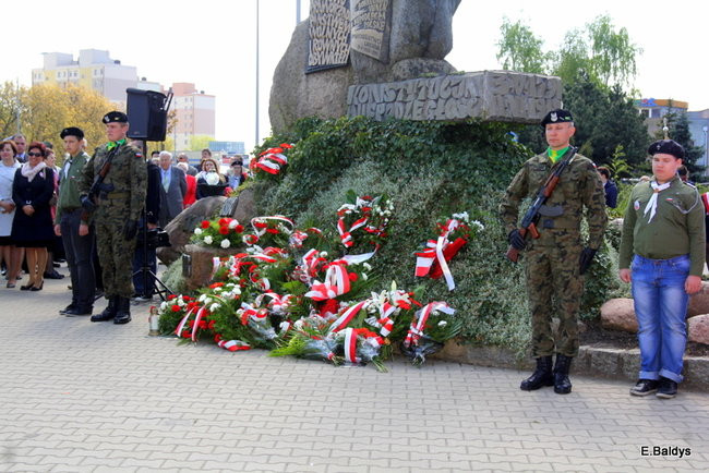 Obchody majowe w toku ( zdjęcia)