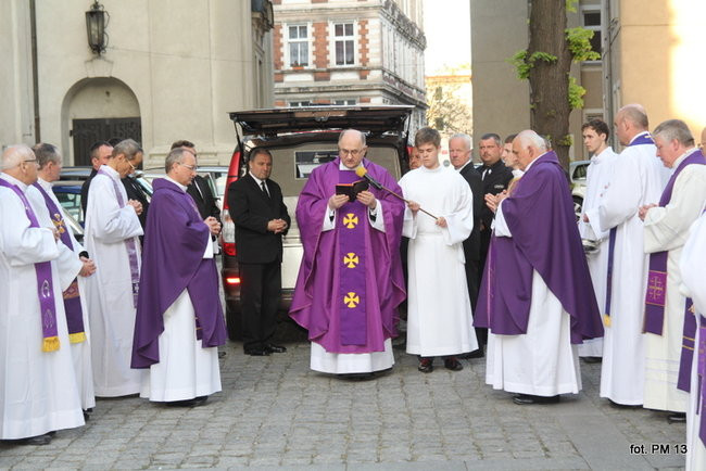 Pożegnanie proboszcza fary (zdjęcia)