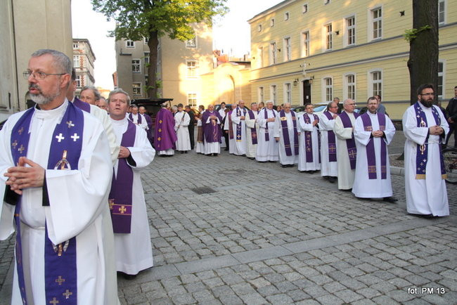 Pożegnanie proboszcza fary (zdjęcia)